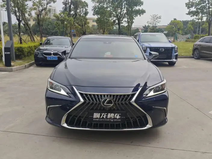 Lexus ES 2021 Model 260 Superior Edition