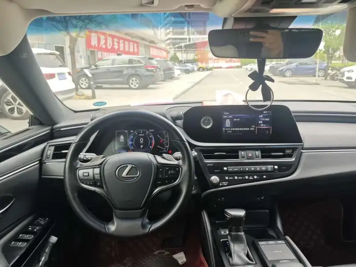 Lexus ES 2021 Model 260 Superior Edition – фото 7
