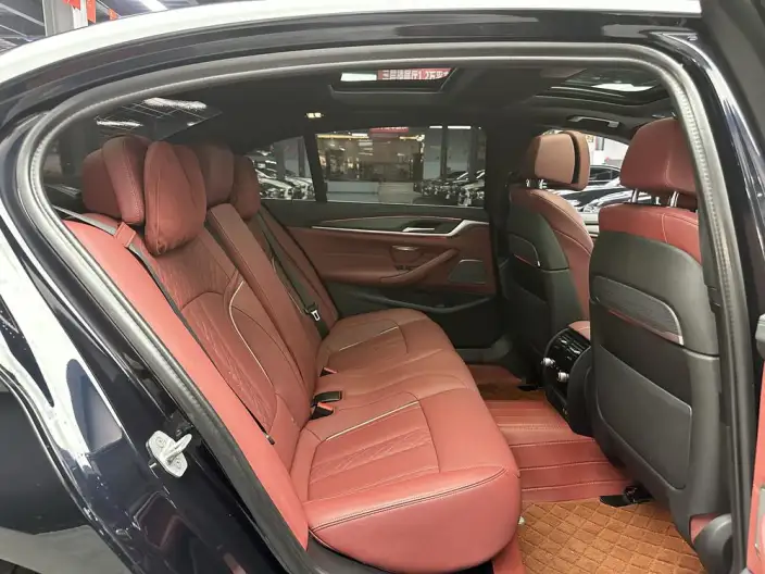 BMW 5 Series 2023 Model 530Li Exclusive Model M Sports Set – фото 8