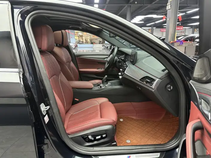 BMW 5 Series 2023 Model 530Li Exclusive Model M Sports Set – фото 9