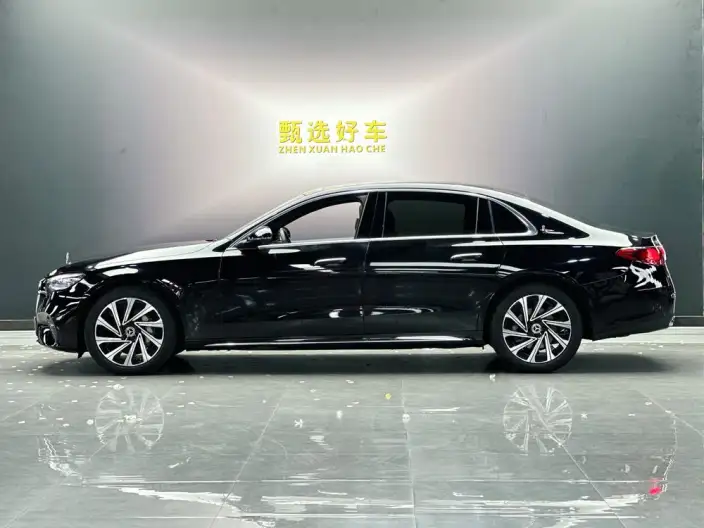 Mercedes-Benz E-Class 2024 Model E 300 L Luxury Model sedan – фото 3