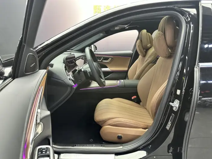 Mercedes-Benz E-Class 2024 Model E 300 L Luxury Model sedan – фото 6