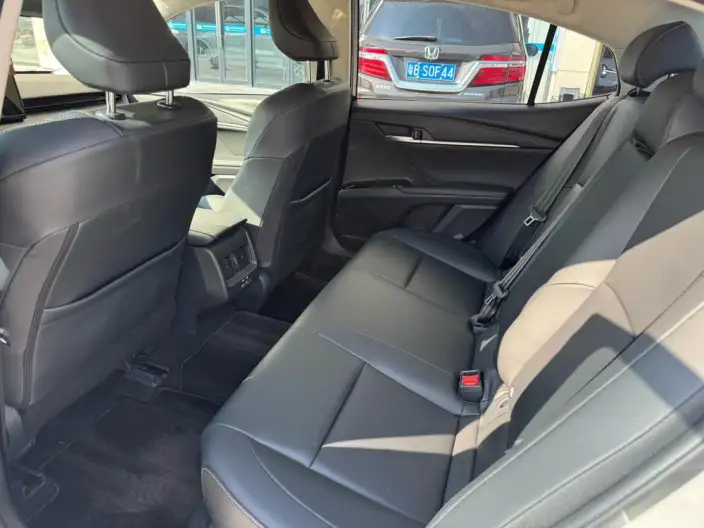 Toyota Camry 2026 Model 2.0E Elite Edition – фото 10