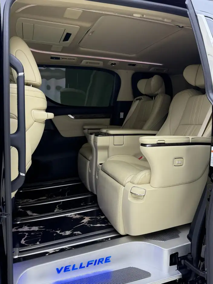 Vellfire 2021 Model Toyota Crown Hybrid 2.5L HV Supreme Edition – фото 7