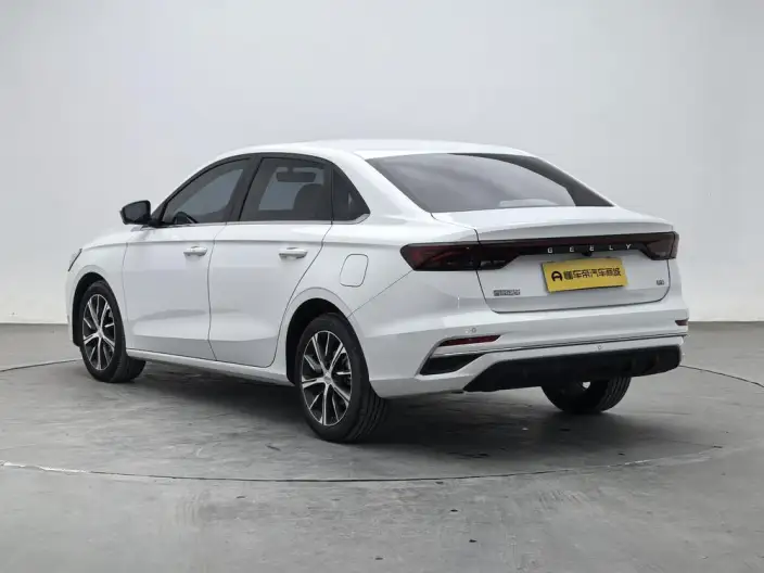 Geely Emgrand 2022 Model No. 4 Gen 1.5L CVT Noble Model – фото 5