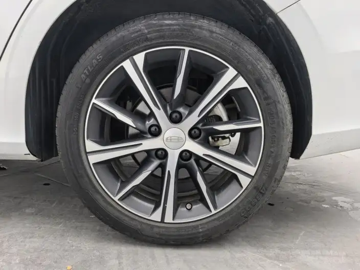Geely Emgrand 2022 Model No. 4 Gen 1.5L CVT Noble Model – фото 9
