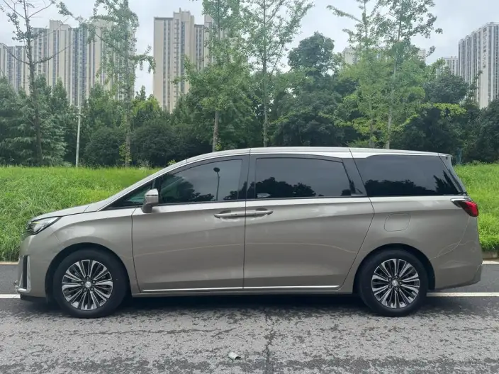 Buick GL8 2023 Model ES Luzun 2.0T Flagship Model