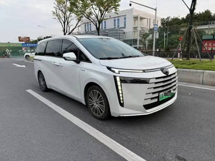 GAC Trumpchi E8 PHEV 2025 Model 2.0ATK 150km PRO+