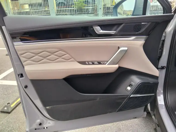 BYD Tang DM 2025 Model Smart Driving Edition DM-i 115KM Zunrong Model – фото 9