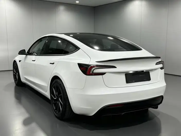 Model 3 2024 Model High performance All-wheel drive version