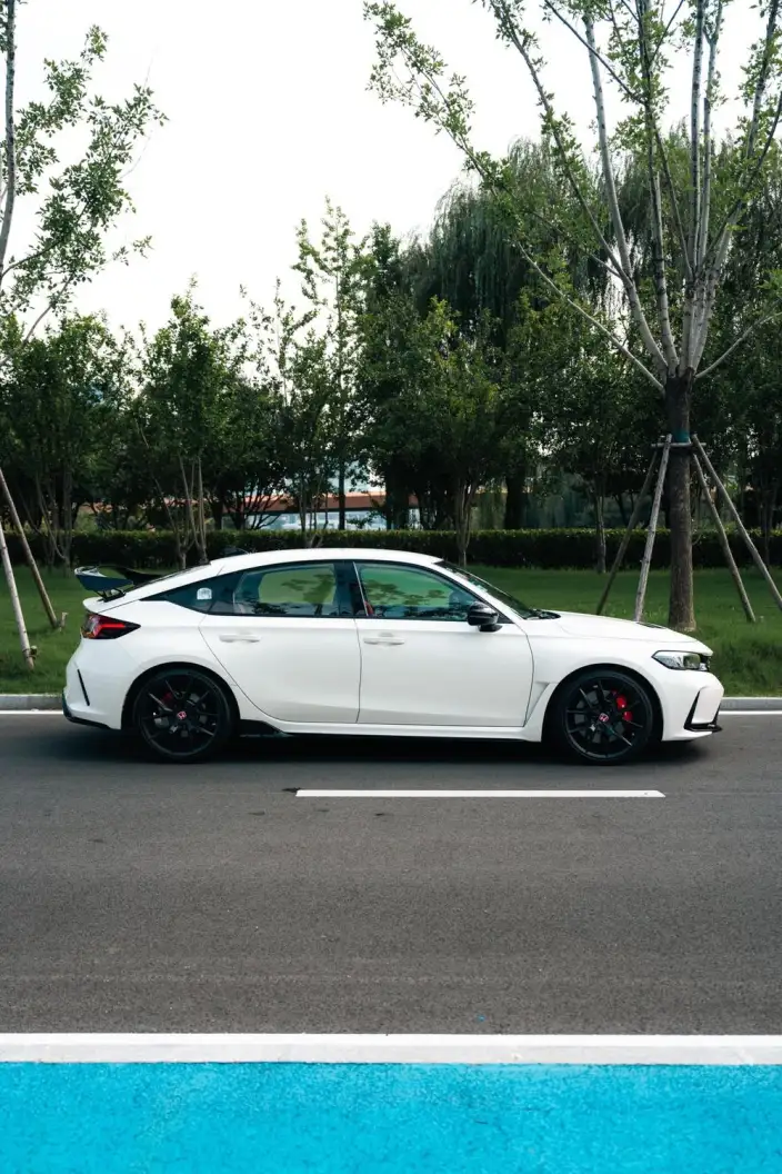 Honda Civic Imported 2023 Model 420TURBO TYPE R – фото 7