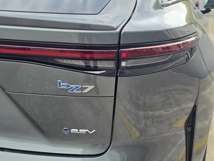 Toyota bZ7 2026 Model 710 Ultra LiDAR Edition – фото 5