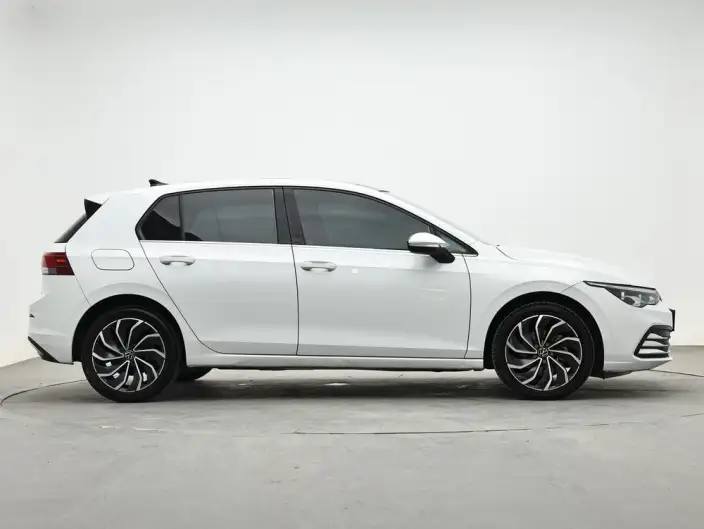 Volkswagen Golf 2023 Model Facelift 280TSI DSG Pro – фото 8