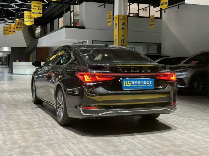 Lexus ES 2025 Model 300h Premium