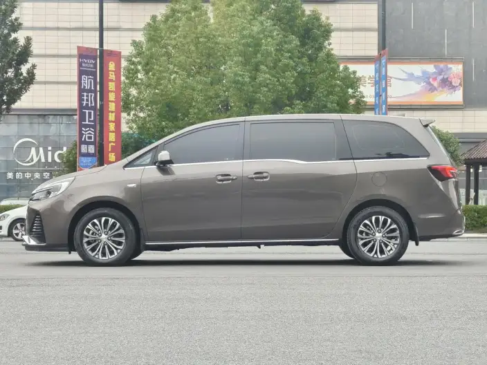 Buick GL8 2022 Model Facelift Business class 2.0T Smart Enjoy Model