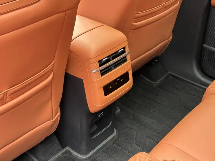 Titan 7 PHEV 2025 Model 190KM 4WD Ultra Edition – фото 9