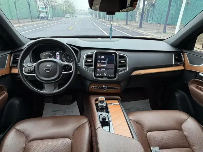 Volvo XC90 2022 Model B5 Zhixing Deluxe Edition 7 seat – фото 7