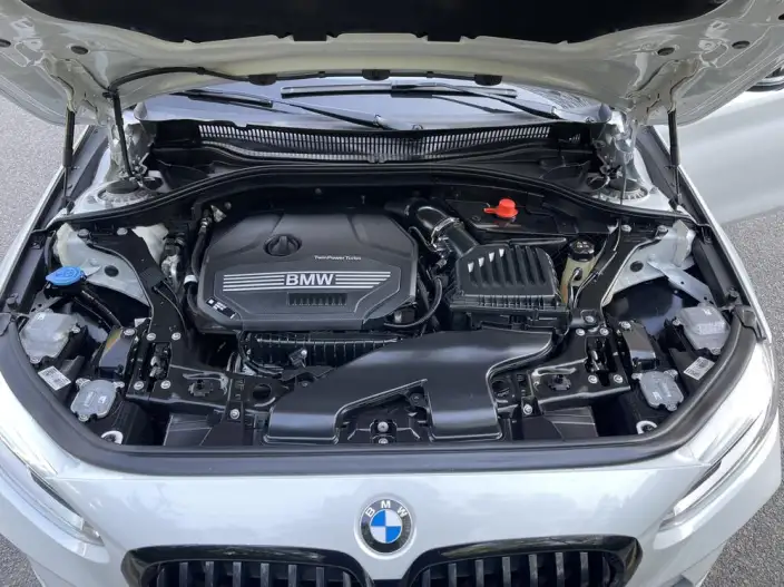 BMW 1 Series 2023 Model 120i M Sports Night Edition – фото 6