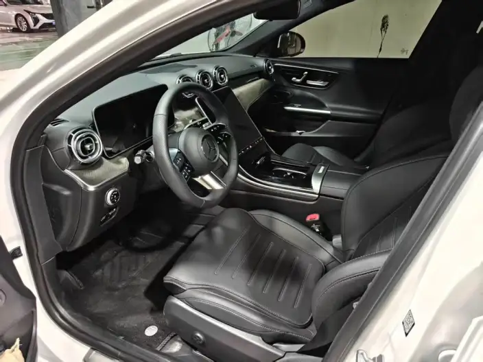 Mercedes-Benz C-Class 2025 Model C 260 L Sports Edition – фото 8