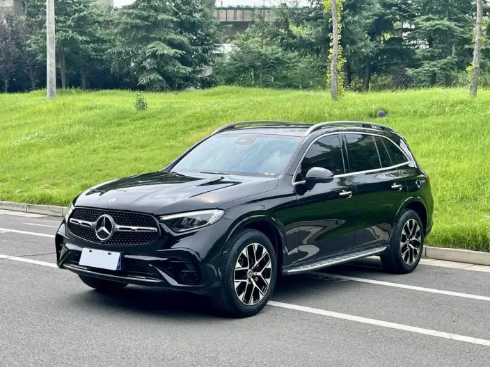 Mercedes-Benz GLC 2023 Model GLC 260 L 4MATIC Luxury Model 5 seat