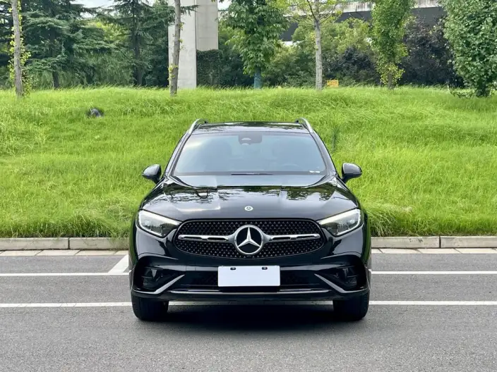 Mercedes-Benz GLC 2023 Model GLC 260 L 4MATIC Luxury Model 5 seat