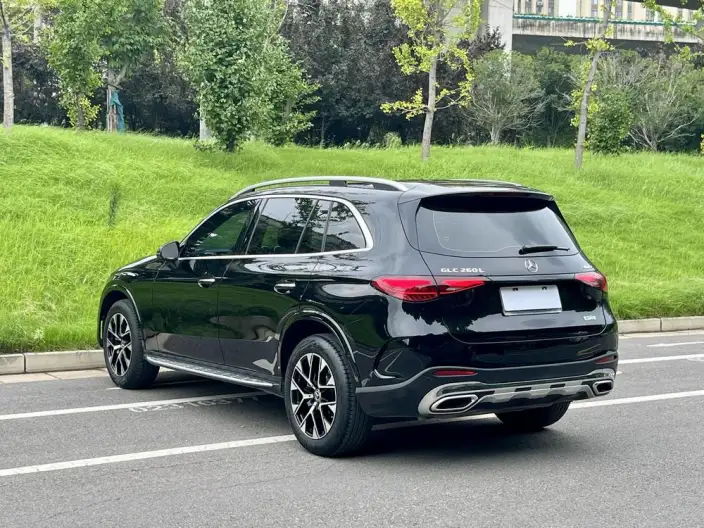 Mercedes-Benz GLC 2023 Model GLC 260 L 4MATIC Luxury Model 5 seat
