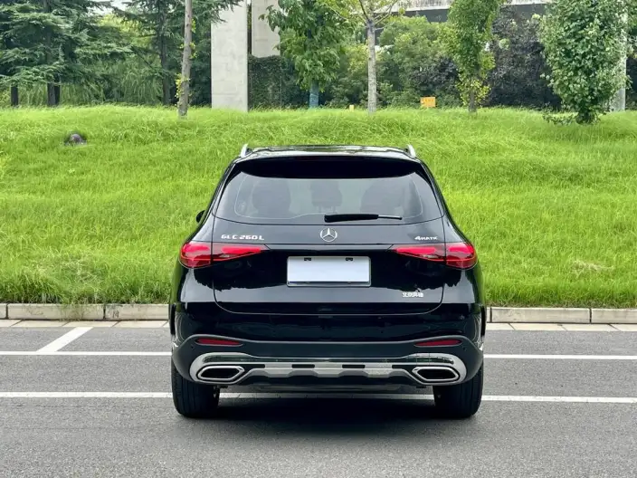 Mercedes-Benz GLC 2023 Model GLC 260 L 4MATIC Luxury Model 5 seat – фото 5