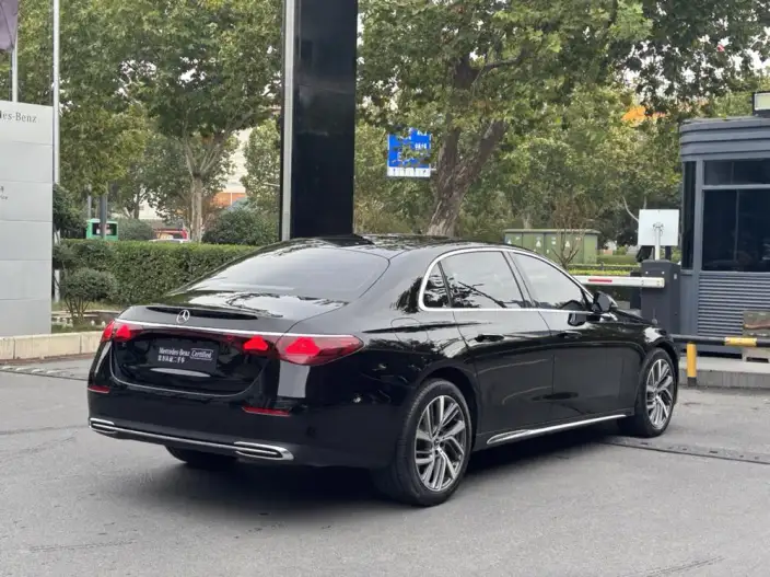 Mercedes-Benz E-Class 2025 Model E 300 L Fashion Model sedan – фото 5