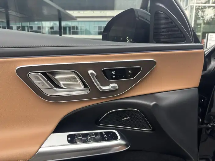 Mercedes-Benz E-Class 2025 Model E 300 L Fashion Model sedan – фото 6
