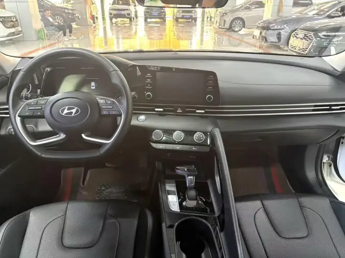 Hyundai Ioniq 2023 Model 1.5L CVT GLX Elite Edition – фото 8
