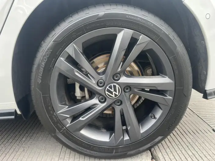 Volkswagen Golf 2023 Model Facelift 280TSI DSG R-Line Lite – фото 7