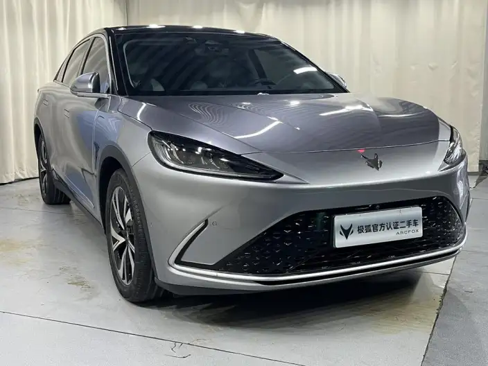 Arcfox α-S 2022 Model 708S+ 160kW