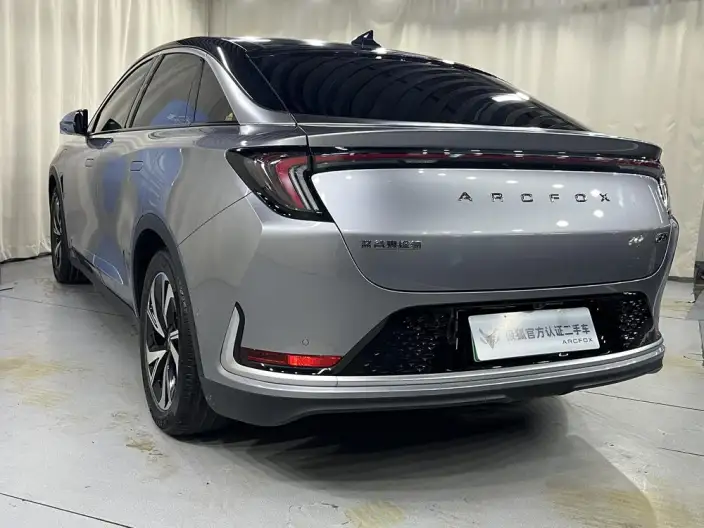 Arcfox α-S 2022 Model 708S+ 160kW