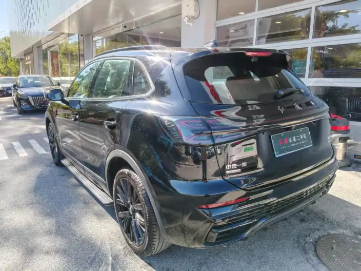 Hongqi HS5 2025 Model 2.0T 4WD Flag Xiang Pro Edition