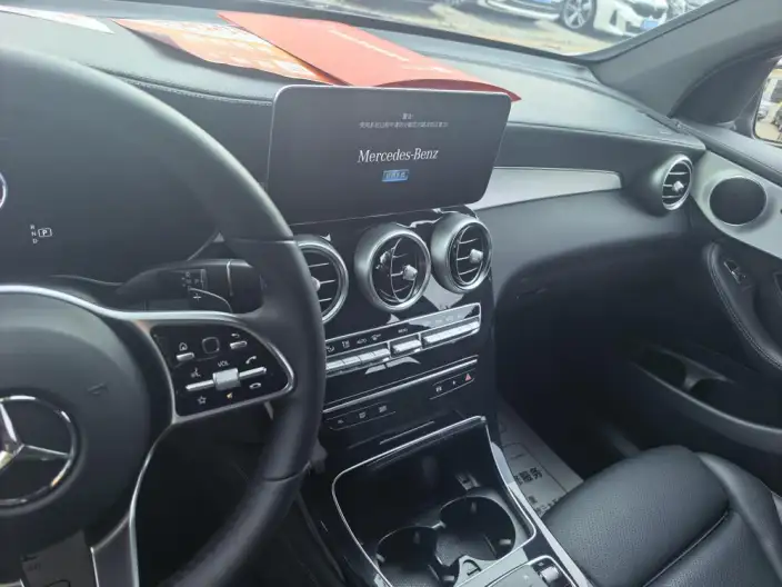 Mercedes-Benz GLC 2021 Model GLC 260 L 4MATIC Dynamic Model – фото 7