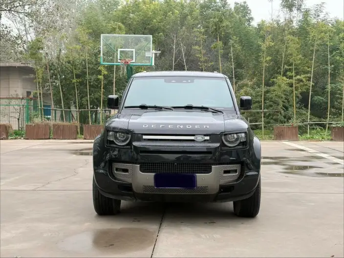 Land Rover Defender 2025 Model 110 3.0T P400 SE X-Dynamic