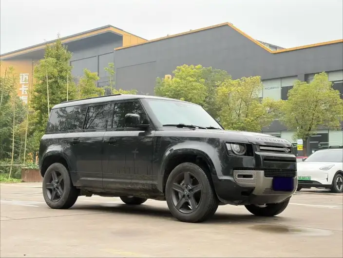 Land Rover Defender 2025 Model 110 3.0T P400 SE X-Dynamic