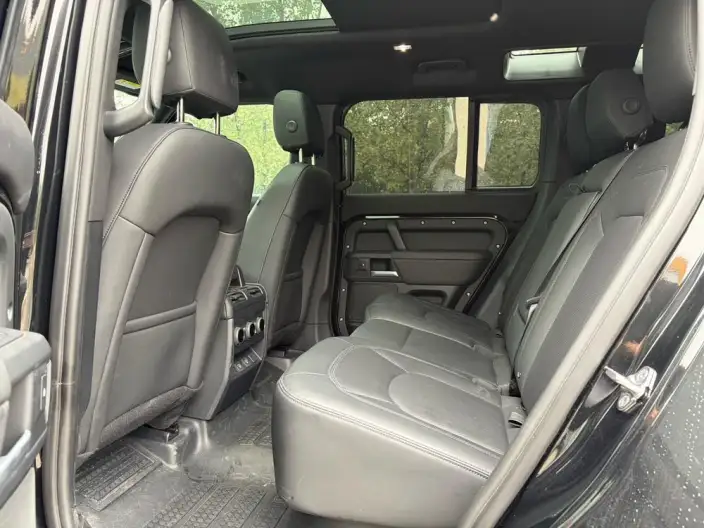 Land Rover Defender 2025 Model 110 3.0T P400 SE X-Dynamic – фото 10