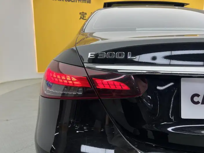 Mercedes-Benz E-Class 2022 Model E 300 L Luxury Model sedan – фото 9