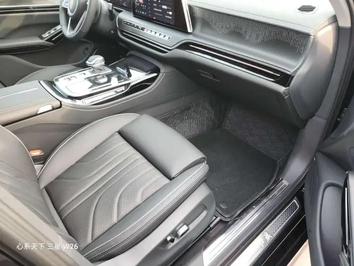 HONGQI H9 2025 Model 3.0T Flag Enjoy 4WD Luxury Business Edition – фото 7