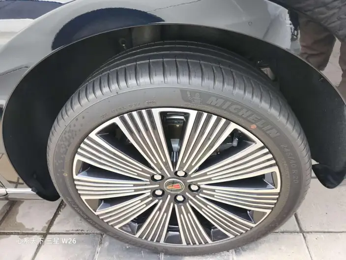 HONGQI H9 2025 Model 3.0T Flag Enjoy 4WD Luxury Business Edition – фото 8