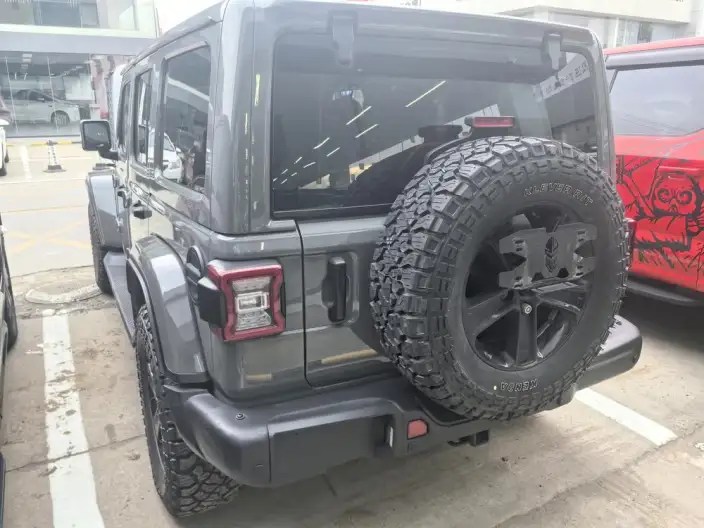 Jeep Wrangler 2021 Model 2.0T 80th Anniversary Memorial Edition – фото 4