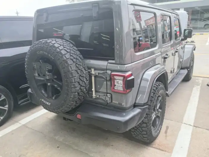Jeep Wrangler 2021 Model 2.0T 80th Anniversary Memorial Edition – фото 6