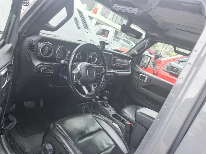 Jeep Wrangler 2021 Model 2.0T 80th Anniversary Memorial Edition – фото 7