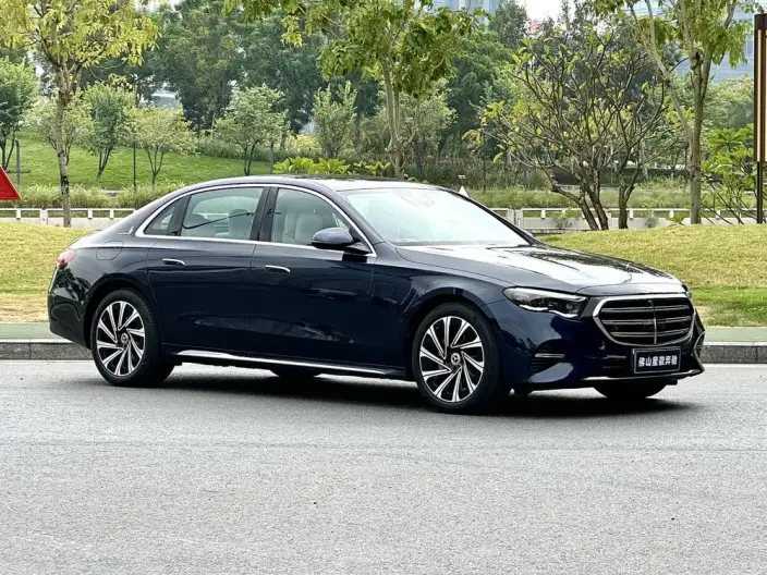 Mercedes-Benz E-Class 2024 Model E 300 L Noble Model sedan – фото 3