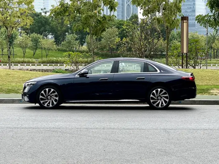 Mercedes-Benz E-Class 2024 Model E 300 L Noble Model sedan – фото 4