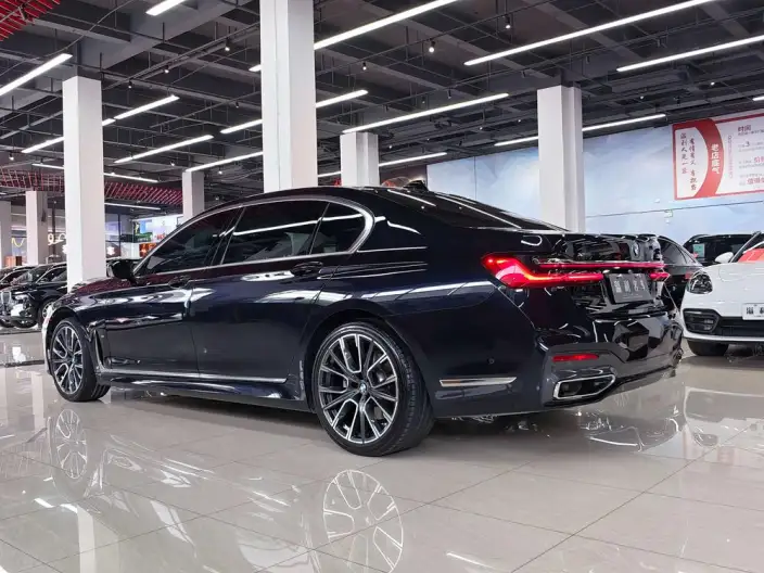 BMW 7 Series 2021 Model 740Li xDrive Executive Model M Sports Set – фото 4