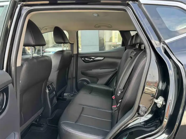 Nissan Qashqai 2022 Model 2.0L XV Smart Edition – фото 9