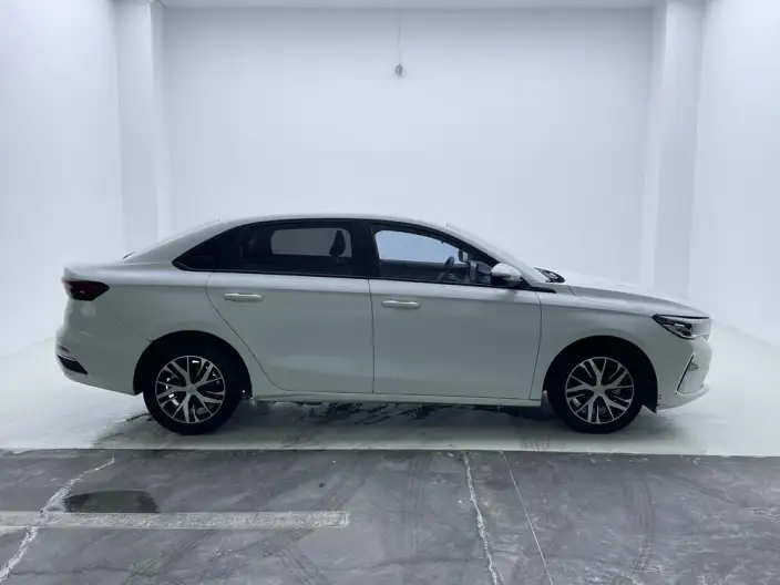 Geely Emgrand 2023 Model No. 4 Gen Champion Edition 1.5L CVT Luxury Model – фото 8