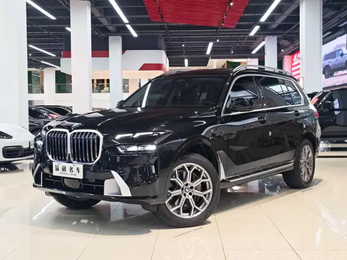 BMW X7 2023 Model xDrive40i Leading Model Luxury Set – фото 1